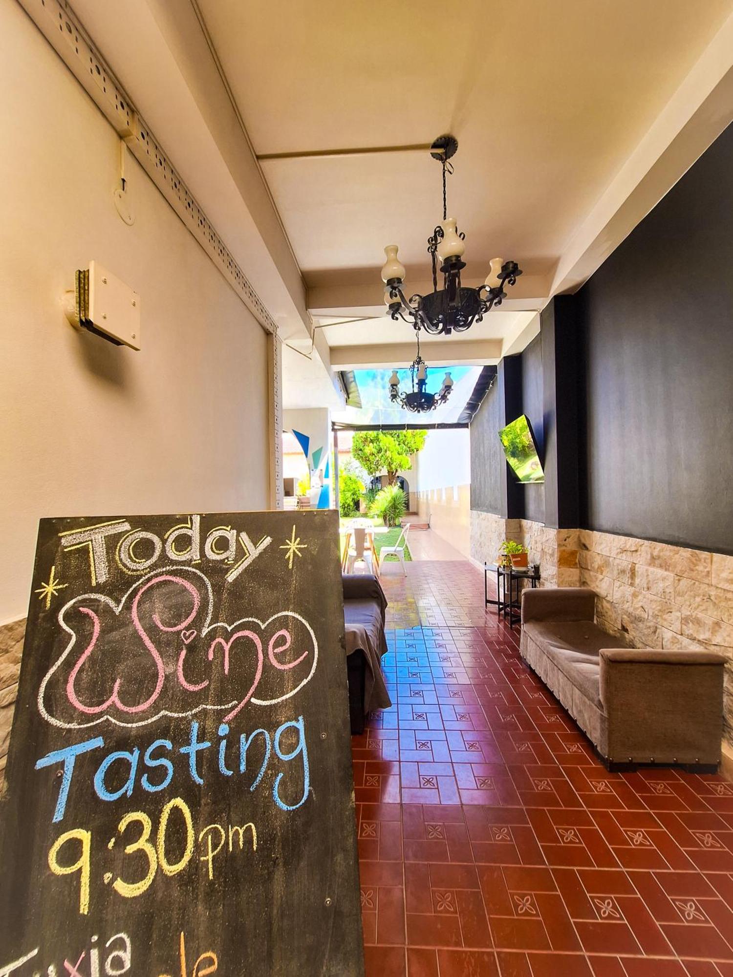 Fuxia House Hostel Mendoza Luaran gambar