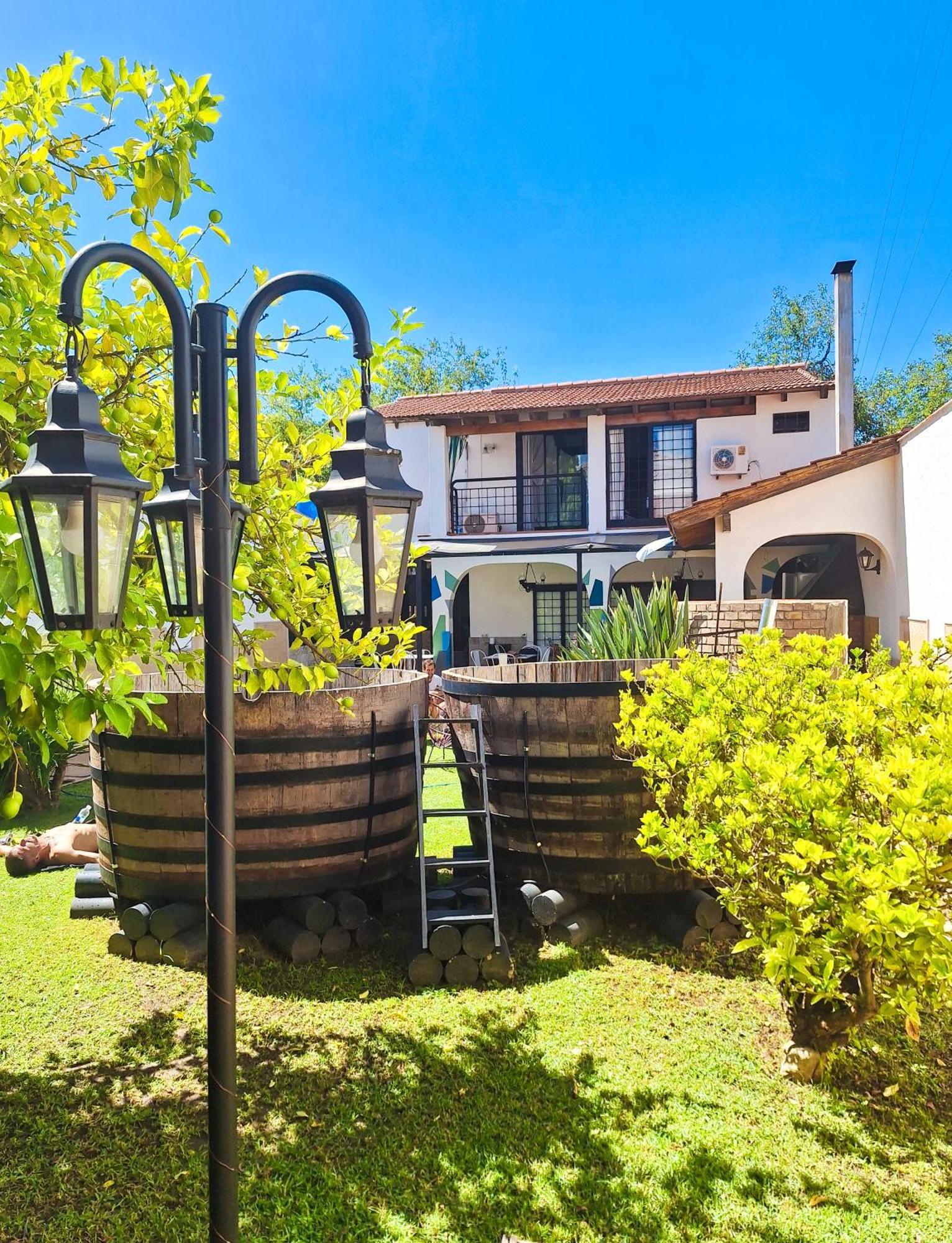 Fuxia House Hostel Mendoza Luaran gambar